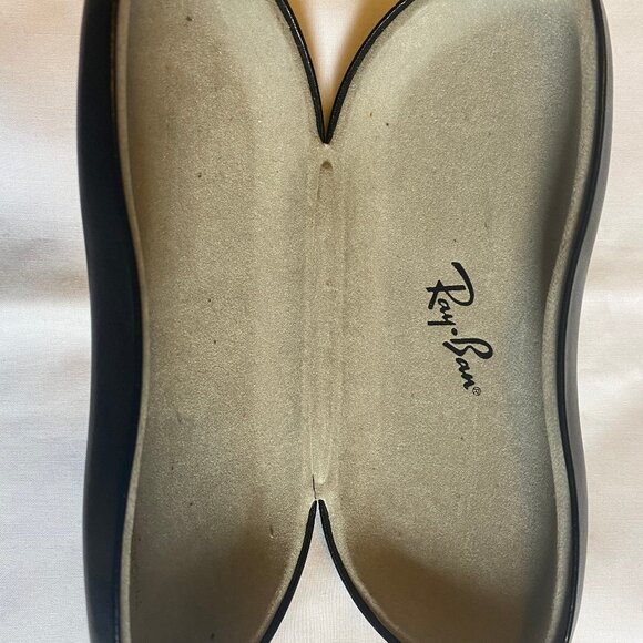 Vintage Ray Ban Black Hard Clam Shell Sunglasses Glasses Case 6.5"x 2.5" x 1.25" - Picture 4 of 5
